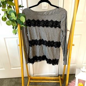 LOFT outlet long sleeve shirt with lace detail. Size XL.